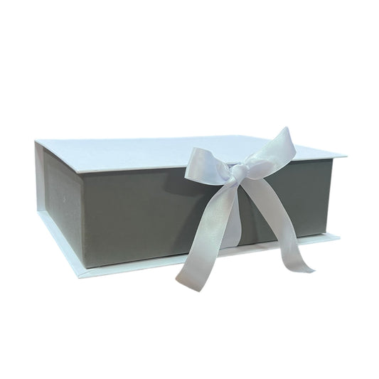 Caja Premium 23x17x7cm Tipo Libro  Bi Color con cinta frontal - (unidad)