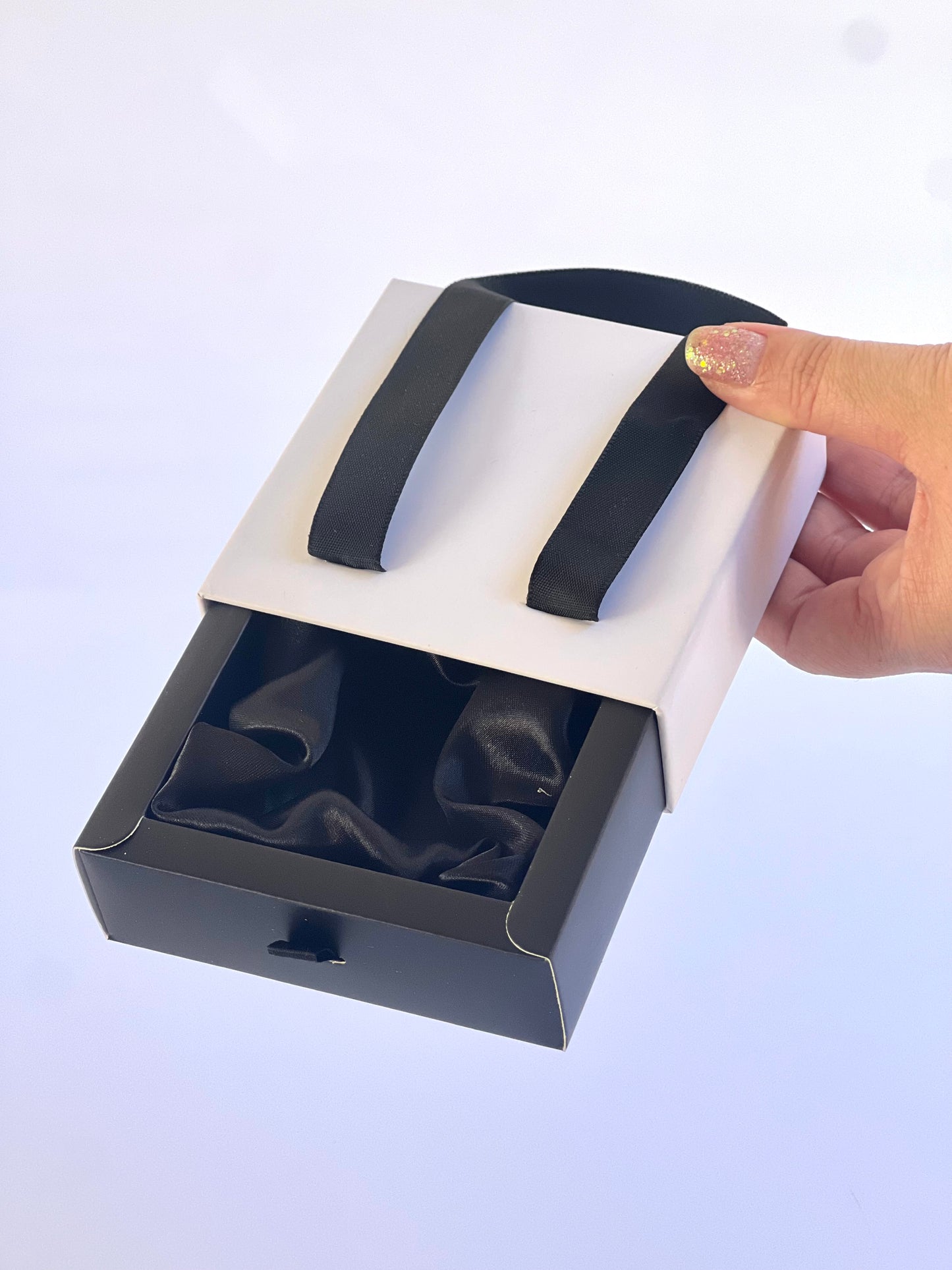 Caja Premium para Joyas 9x9x3cm - con Manija