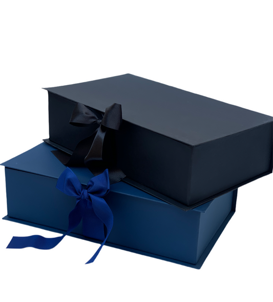Caja Premium 34x20x10cm Tipo Libro con cinta frontal - (unidad)