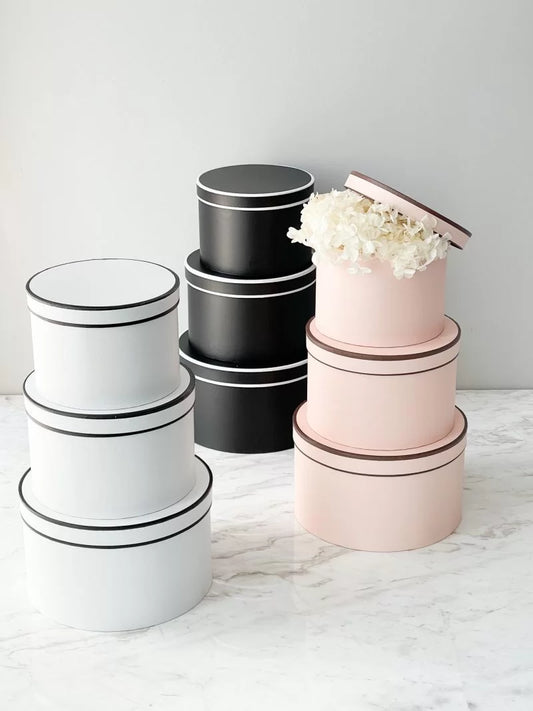 Caja Premium Redonda Negro con Borde Blanco