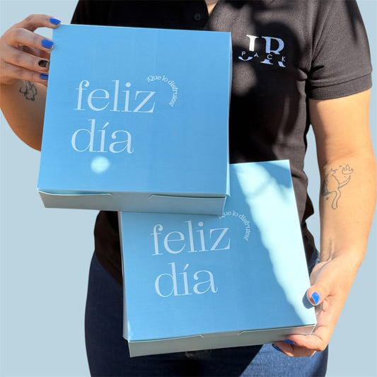 Caja 22x22x7cm - Feliz día Celeste