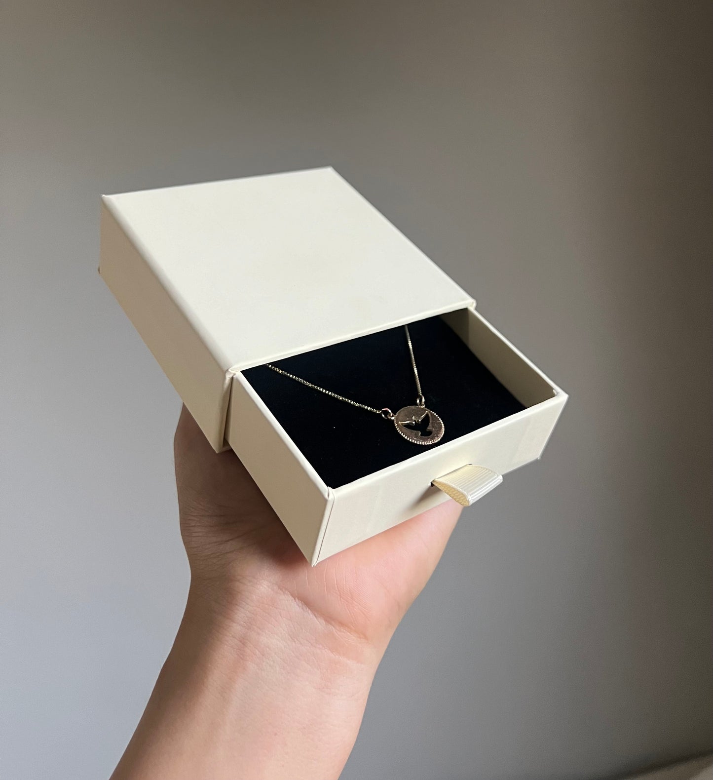 Caja Premium 9x9x3cm Joyas - Tipo Fosforo