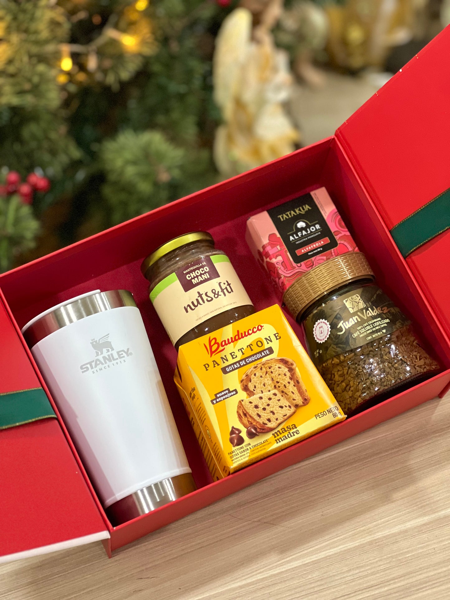 Caja Premium Roja Navidad con Cinta - COD 640761