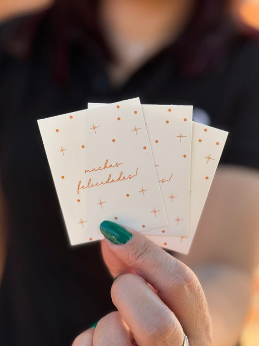 Tags “Muchas Felicidades” - contiene 10 unidades