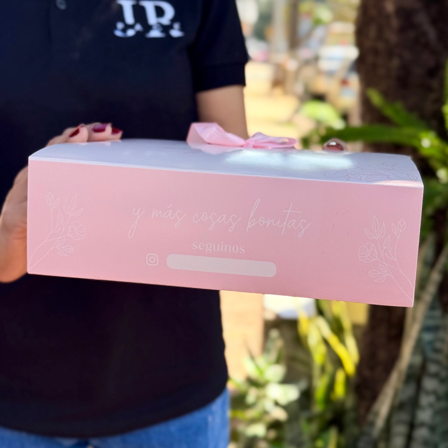 Caja Lazo Rosa - 23x17x7cm