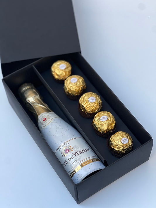 CAJA 21x12.5x6.5cm Doble Pared Negro (p/ 5 bombones) - COD 642330