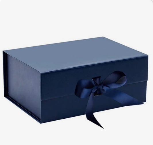 Caja Premium 22.5x16x8.5cm Azul Marino Desplegable - COD 641907