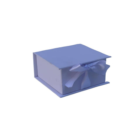 Caja Premium 10x10x5cm Tipo Libro con cinta frontal - (Unidad)