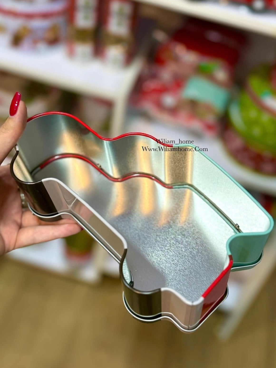Lata Camioncito Navidad 19x11x6cm