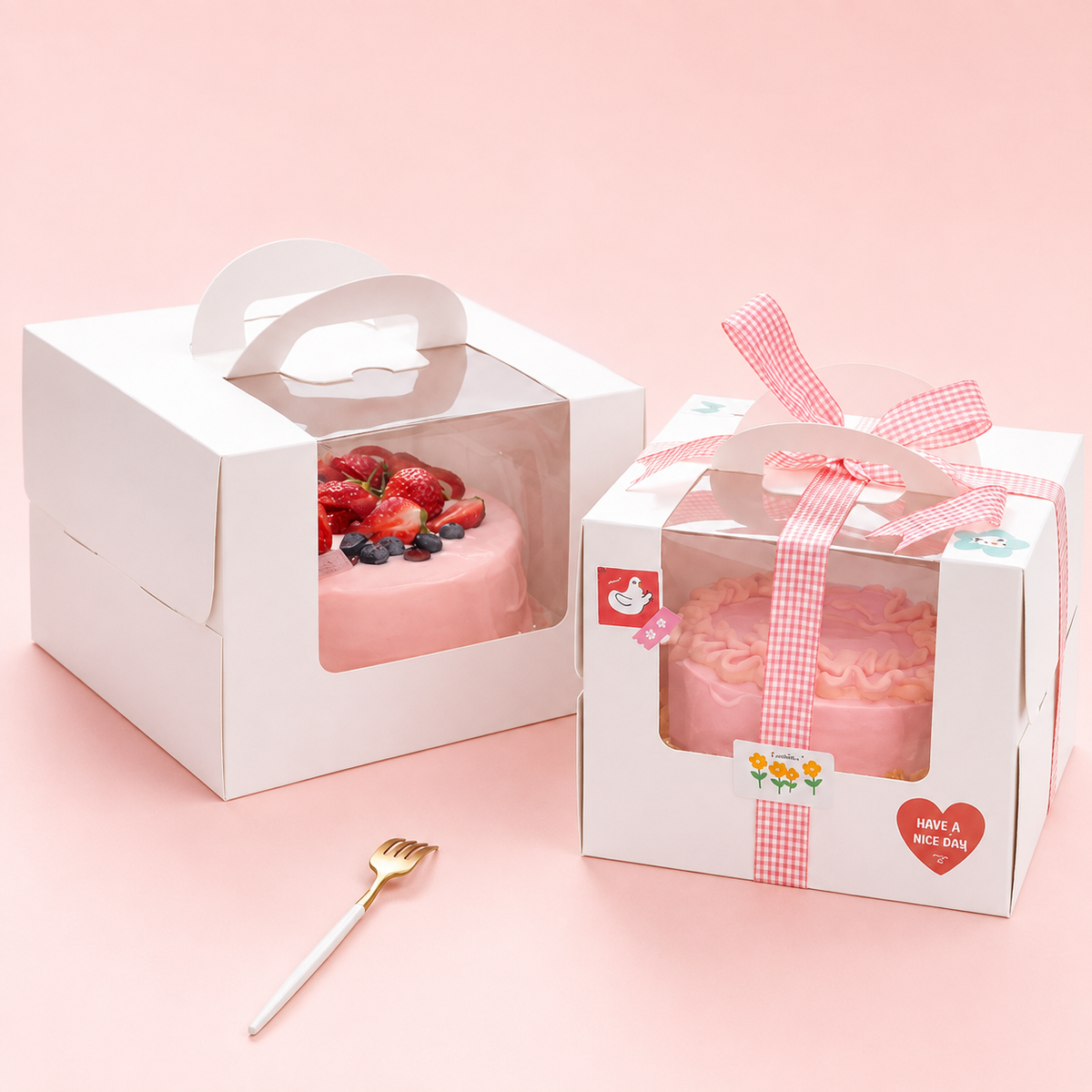 CAJA 26x26x17cm - INCLUYE BASE P/ TORTA