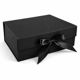 Caja Premium 33x25x12cm Negro Despegable ''con detalle en esquina''
