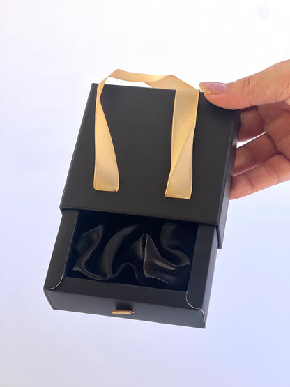 Caja Premium 9x9x3cm para Joyas con Manija