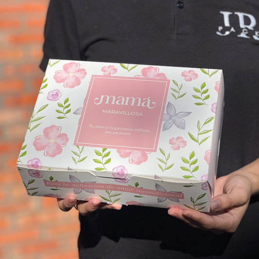 MOM1 - Caja 23x17x7cm Madres 2025 - cod 640319