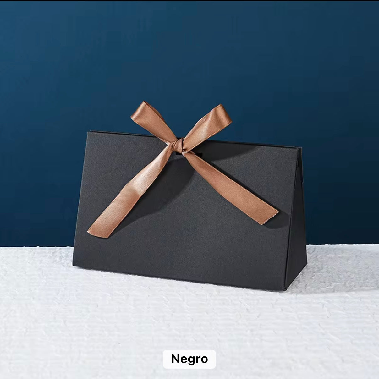 Caja Tipo Sobre Negro - 16x10x6.5cm