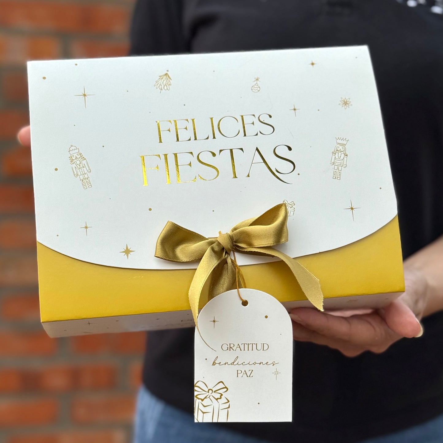 Caja Lazo 23x17x7cm Dorado - COD 642269