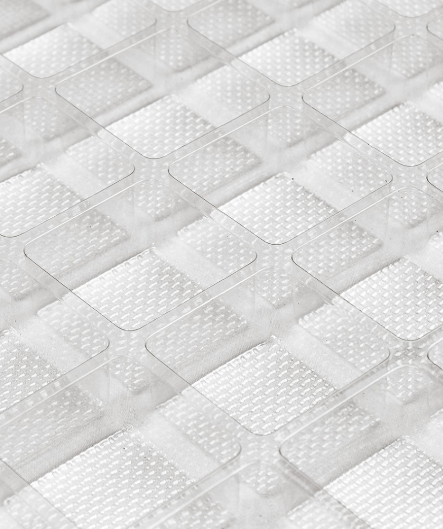 BLISTER 2.9X2.9CM CON 100 CAVIDADES TRANSPARENTE - COD 1139