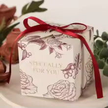 CAJA 7X7X7CM FLORAL C/ CINTA - (PAQUETE X 10 UND)