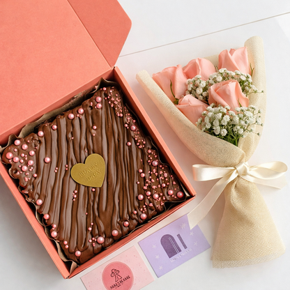 Caja 23x23x8cm Microcorrugada Rosa