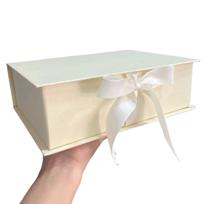 Caja Premium 23x17x7cm Tipo Libro con Cinta frontal - (unidad)