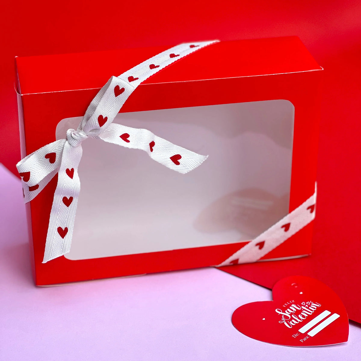 Caja 23x17x7cm Rojo con visor - 640871