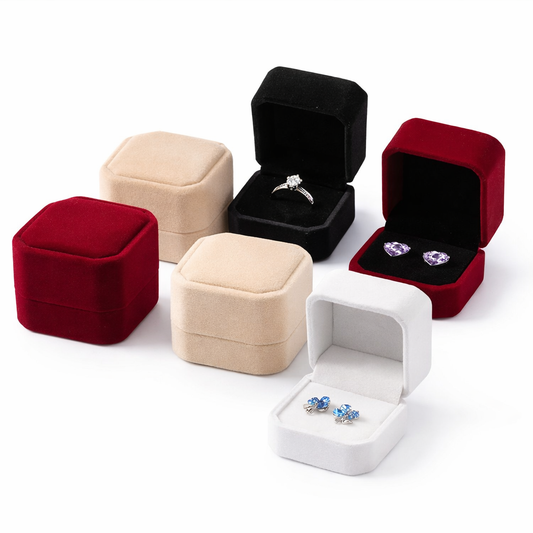 Caja para Anillo Terciopelo 7x7x4 cm