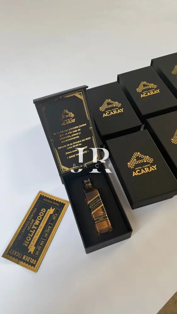 Premium personalizado - Hotel Casino Acaray - Media solapa + stamping